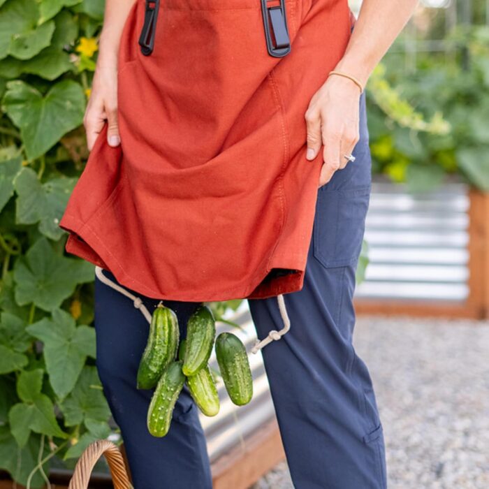 Roo Gardening Apron with Pockets & Harvesting, Picking Pouch - Adjustable, Water-resistant, Washable Canvas Cotton - Image 5
