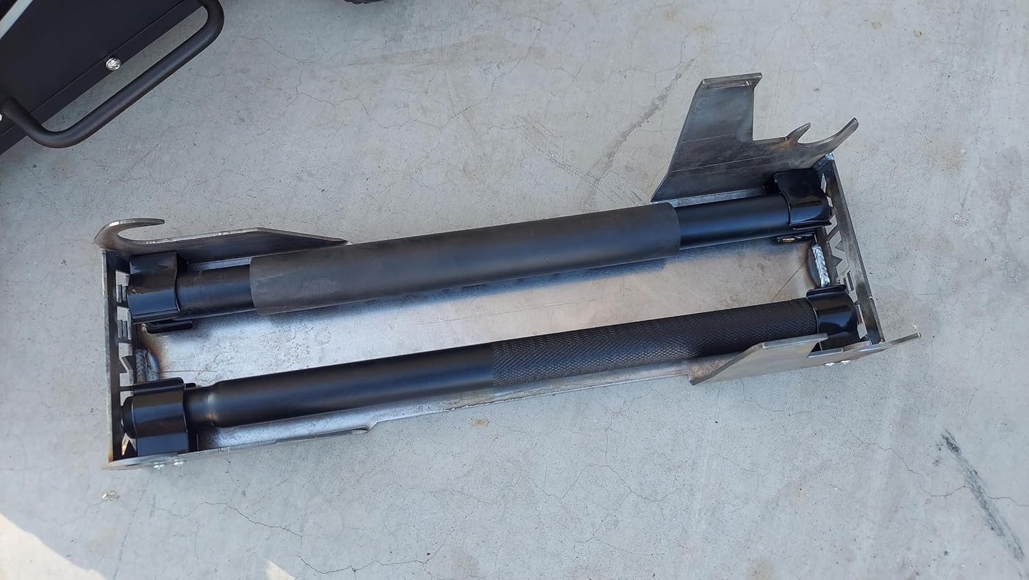 Offroad Jack Holder for 1.5 Ton Harbor Freight Badlands Jack